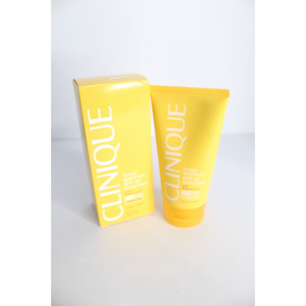 New Clinique Broad Spectrum SPF 50 Sunscreen Body Cream White - 5oz/150ml NIB